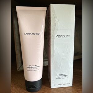 Skin Essentials Laura Mercier Balancing Foaming Cleanser 125ml/4.2 Fl Oz NIB